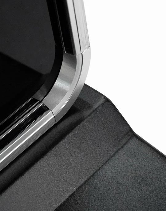 Standee điện tử cảm ứng Android